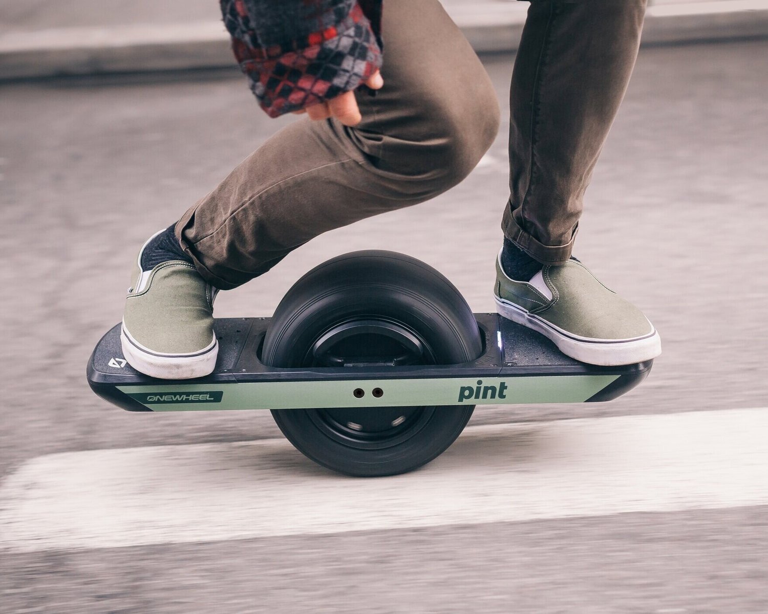Onewheel Pint rental photograph